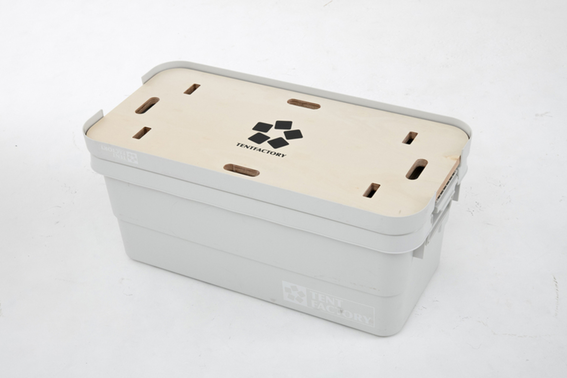 Trunk-on Table L